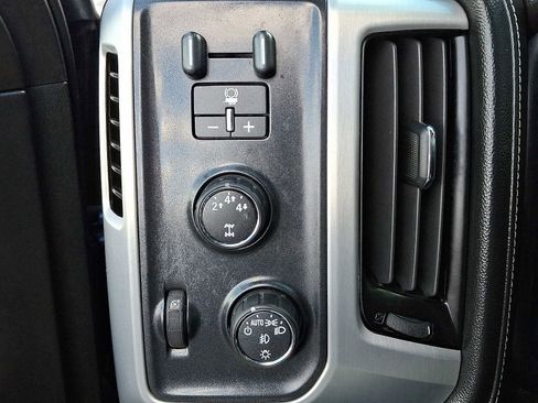 Used 2015 GMC Sierra 2500 SLT w/ Duramax Plus Package image 25