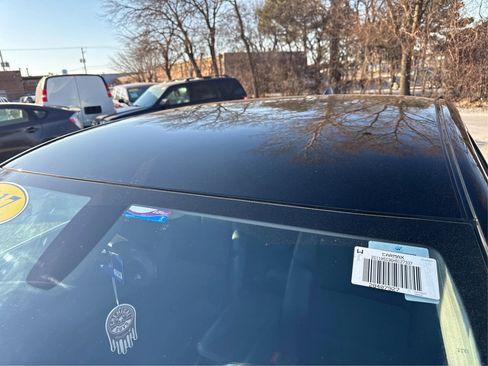 Used 2017 Chevrolet Impala LT w/ Convenience Package image 14