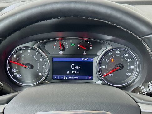 Used 2023 GMC Terrain SLT image 12