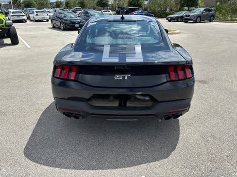 Used 2025 Ford Mustang GT Premium w/ GT Performance Package RWD image 4