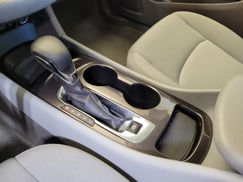 Used 2023 Chevrolet Malibu LS FWD image 26