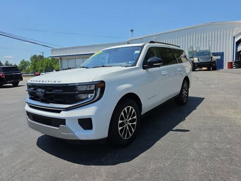 Used 2025 Ford Expedition Max Platinum AWD/4WD image 7