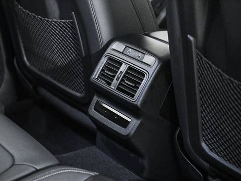 Certified 2025 Audi Q5 Premium w/ Convenience Package AWD/4WD image 18