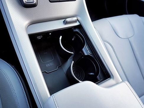 Certified 2025 Hyundai Palisade SEL FWD image 31