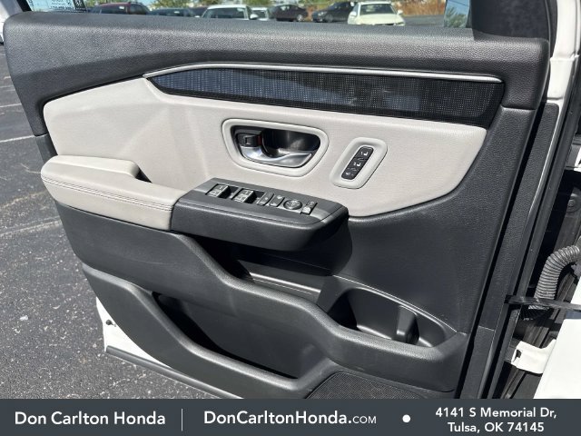 Used 2025 Honda Pilot Elite image 7