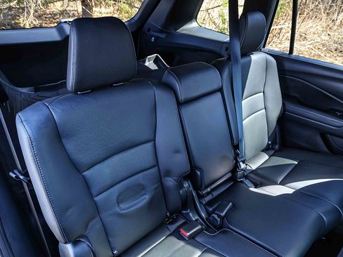 Used 2023 Honda Passport EX-L image 24