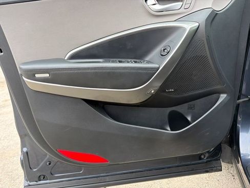 Used 2018 Hyundai Santa Fe Limited image 12