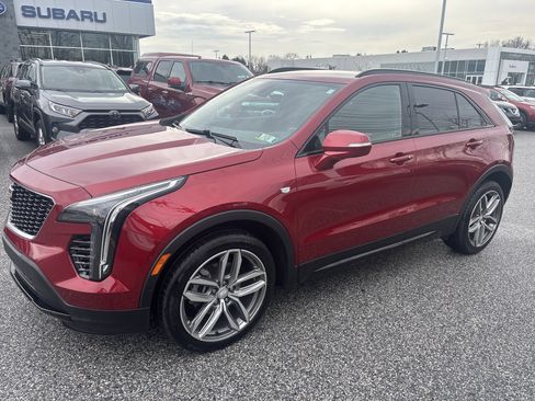 Used 2019 Cadillac XT4 Sport image 3