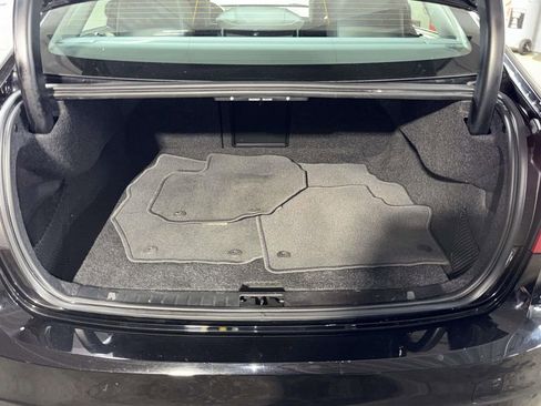 Used 2018 Volvo S60 T5 Inscription Platinum image 17