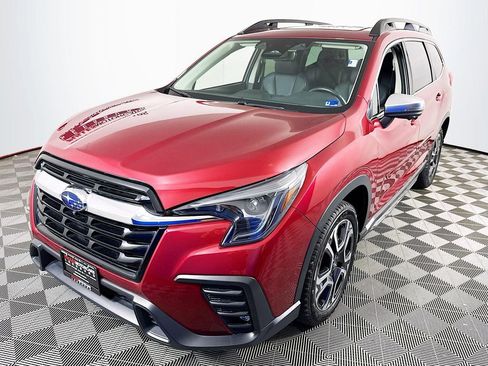 Used 2023 Subaru Ascent Limited w/ Technology Package AWD/4WD image 3