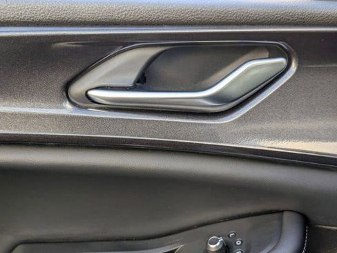 Certified 2023 Jeep Grand Cherokee Laredo image 11