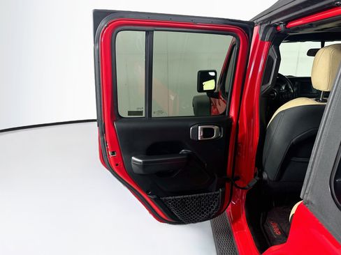 Used 2018 Jeep Wrangler Unlimited Sport S AWD/4WD image 24