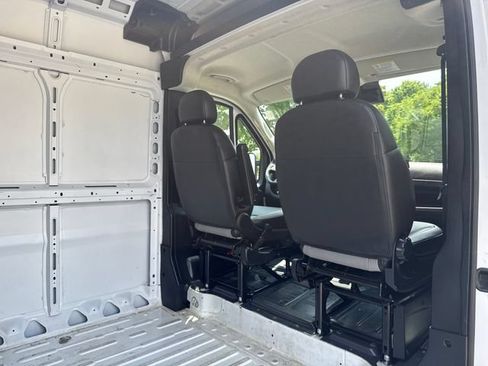 Used 2026 RAM ProMaster 2500 w/ Convenience Group FWD image 33