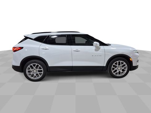 Used 2023 Chevrolet Blazer LT w/ Sound & Technology Package AWD/4WD image 10