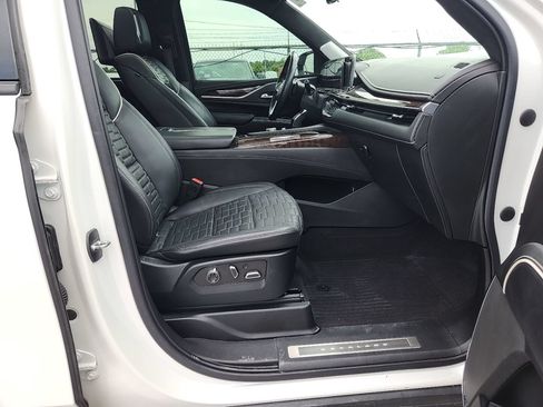 Used 2022 Cadillac Escalade Sport Platinum AWD/4WD image 8