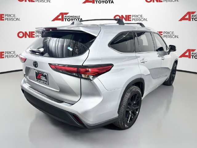 Certified 2022 Toyota Highlander XLE FWD image 8