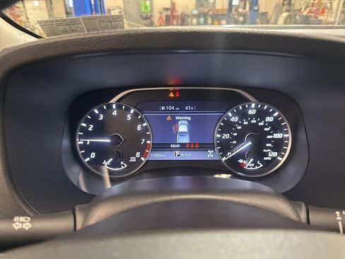 Certified 2024 Nissan Frontier SL image 17