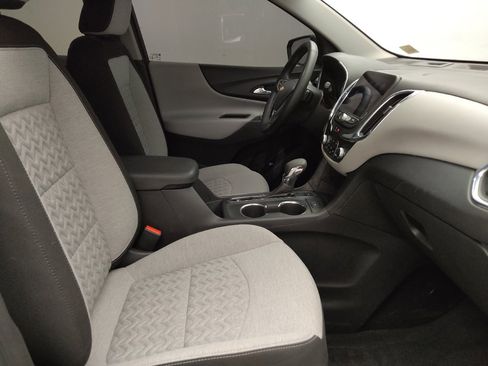Used 2023 Chevrolet Equinox LT AWD/4WD image 21