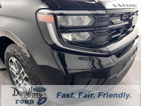 New 2025 Ford Expedition Active AWD/4WD image 9