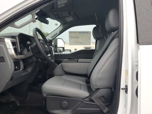 New 2026 Ford F250 XL w/ XL Chrome Package image 16