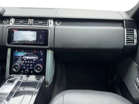 Used 2019 Land Rover Range Rover image 18