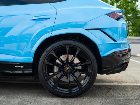 Used 2024 Lamborghini Urus S AWD/4WD image 12