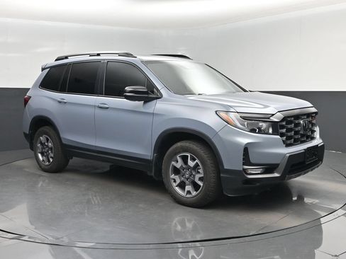 Used 2023 Honda Passport TrailSport image 1