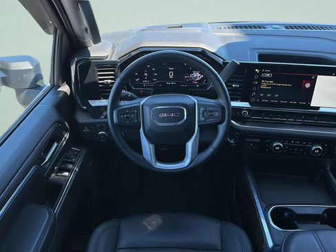Used 2024 GMC Sierra 3500 SLT w/ SLT Premium Package AWD/4WD image 10
