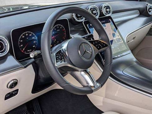 Certified 2026 Mercedes-Benz GLC 300 image 9