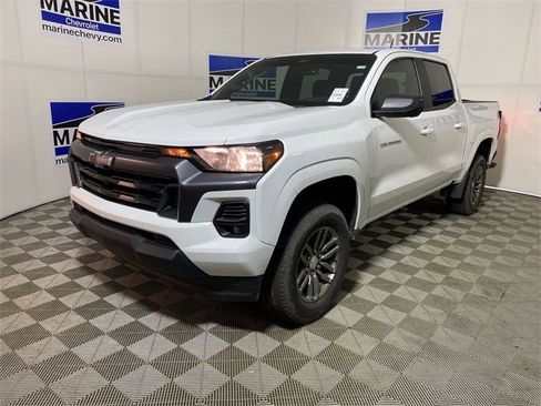 Used 2023 Chevrolet Colorado LT w/ LT Convenience Package II image 14