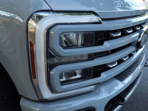 Used 2024 Ford F350 Lariat w/ Lariat Ultimate Package AWD/4WD image 13