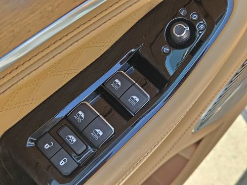 Used 2023 Jeep Grand Cherokee L Summit AWD/4WD image 29