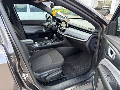 Used 2023 Jeep Compass Sport AWD/4WD image 10