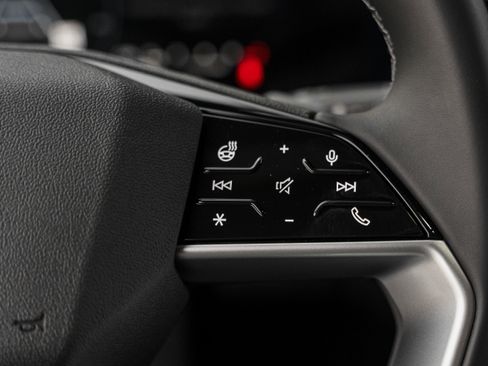 Certified 2025 Audi Q5 Premium Plus image 18