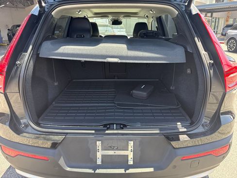 Used 2023 Volvo XC40 B5 Ultimate w/ Protection Package Premier AWD/4WD image 19