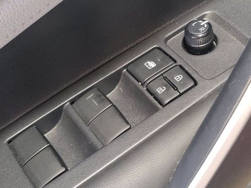 Used 2020 Toyota Corolla SE FWD image 27