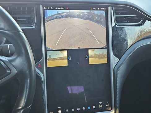 Used 2018 Tesla Model X 75D image 14