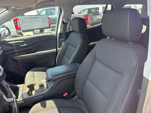 Used 2022 GMC Acadia SLE w/ Driver Convenience Package FWD image 7