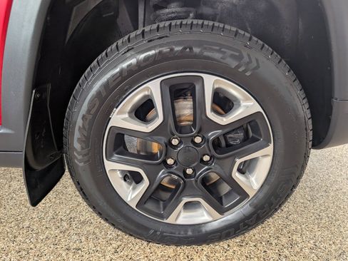 Used 2018 Jeep Compass Trailhawk w/ Safety & Security Group AWD/4WD image 22