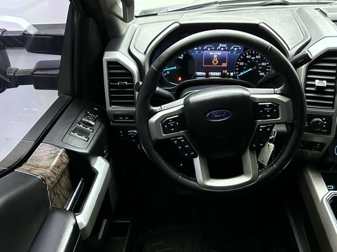 Used 2019 Ford F250 Lariat w/ Lariat Value Package AWD/4WD image 12