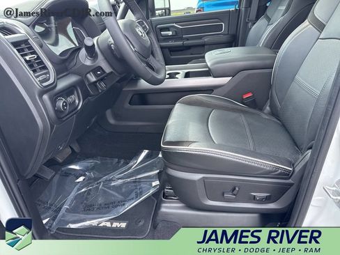 Used 2025 RAM 3500 Laramie w/ Sport Appearance Package AWD/4WD image 13