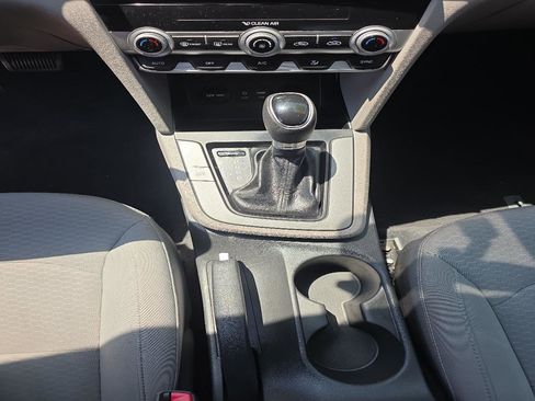 Used 2020 Hyundai Elantra SEL FWD image 17