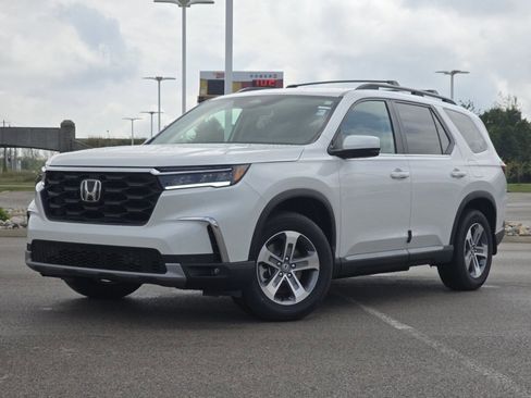 New 2025 Honda Pilot EX-L image 2