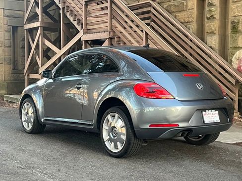 Used 2012 Volkswagen Beetle 2.5 image 25