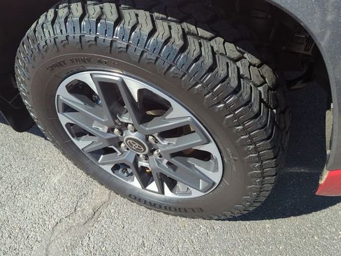 Used 2024 Toyota Tundra Limited image 10