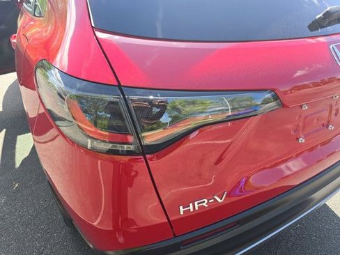 Used 2025 Honda HR-V Sport image 34