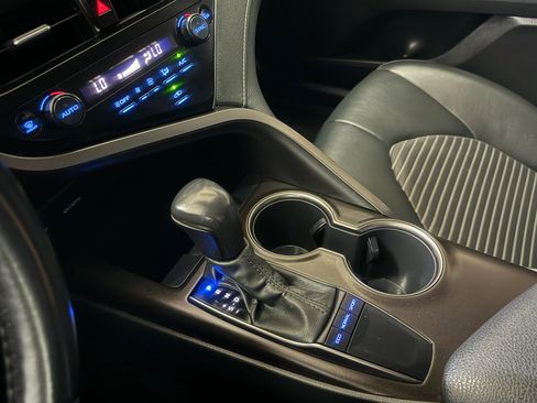 Used 2022 Toyota Camry SE image 40