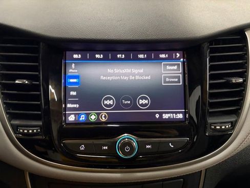 Used 2020 Chevrolet Trax LT w/ LPO, Protection Package AWD/4WD image 36