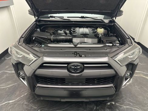 Used 2021 Toyota 4Runner Venture w/ Moonroof Package image 30