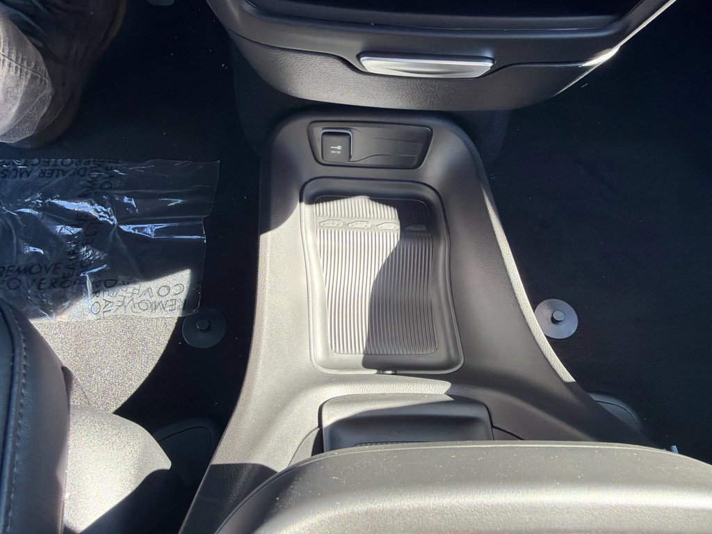 New 2027 Chrysler Pacifica Select FWD image 29